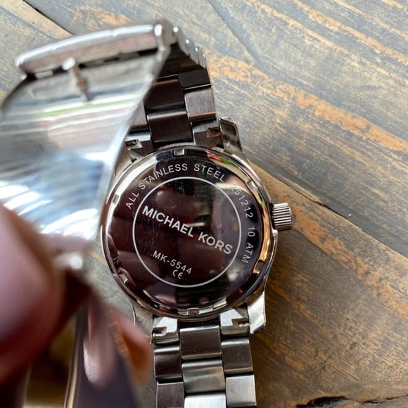 Michael Kors Big face watch - Picture 3 of 6